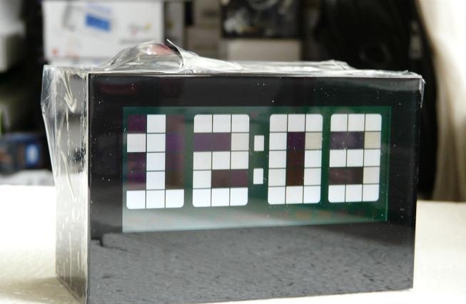 Elegant projection clock